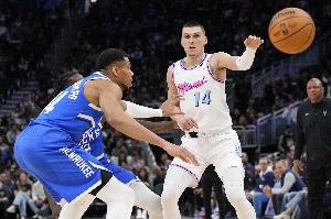 NBA太阳vs雄鹿_NBA太阳vs雄鹿免下载直播_NBA太阳vs雄鹿网页直接观看